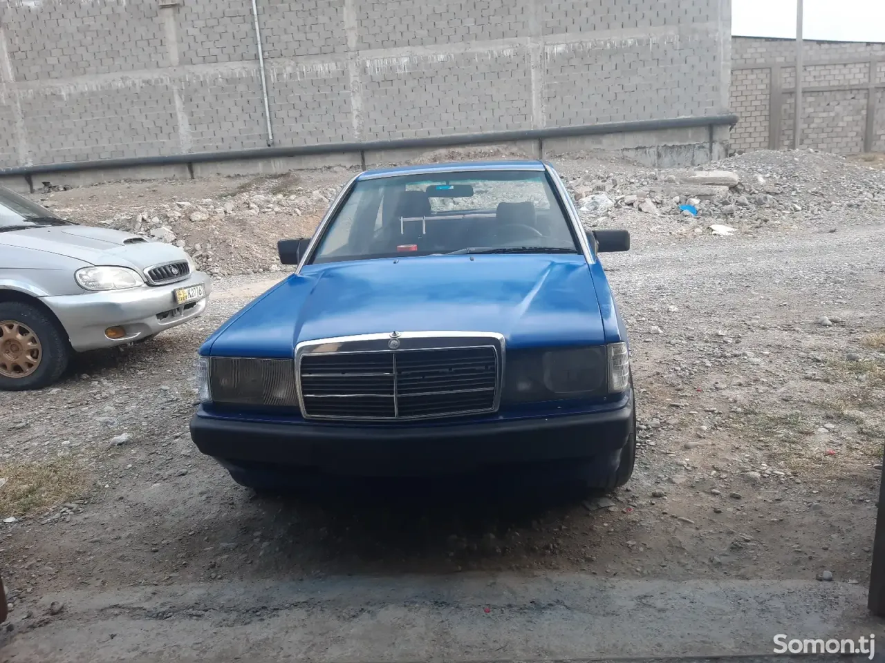 Mercedes-Benz W201 1989 · 2.0 MT