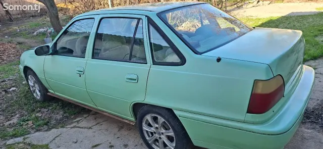 Daewoo Nexia 1996 · 1.6 MT