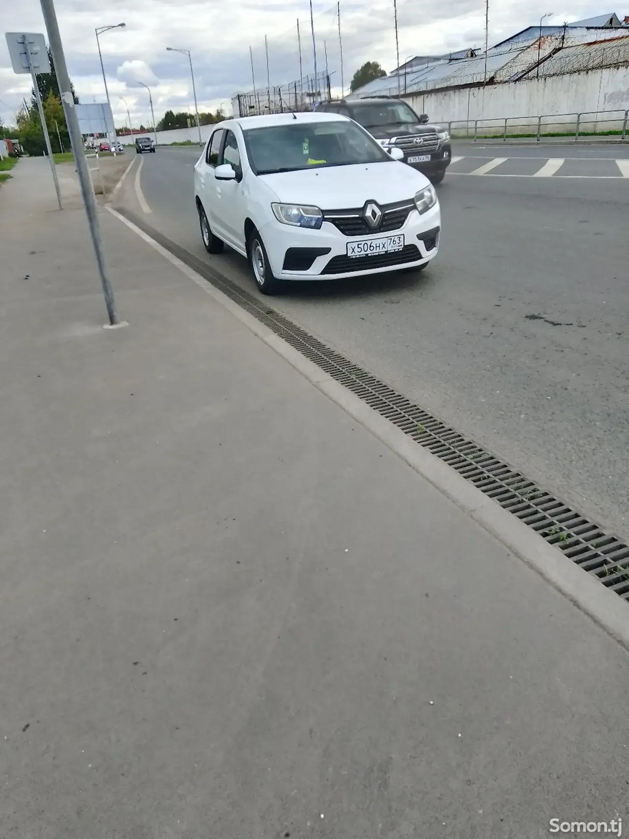 Renault Logan 2021 · 1.6 MT