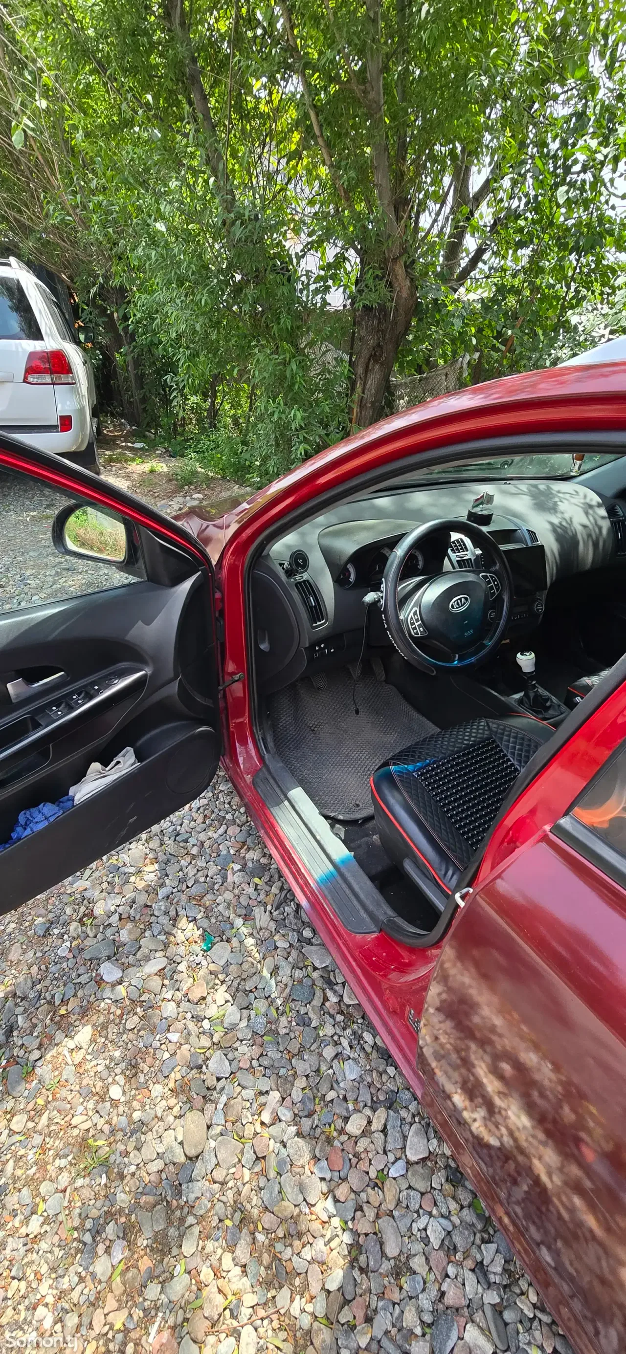 Kia Ceed 2009 · 1.6 MT