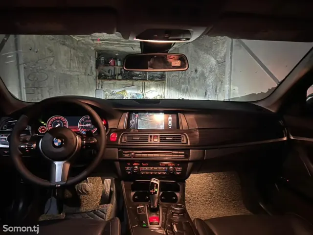 BMW 5 series 2015 · 2.0 AT