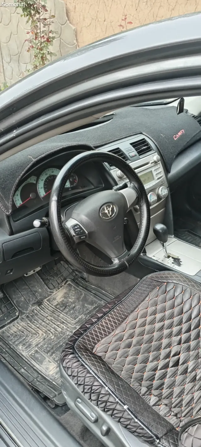 Toyota Camry 2010 · 2.5 AT