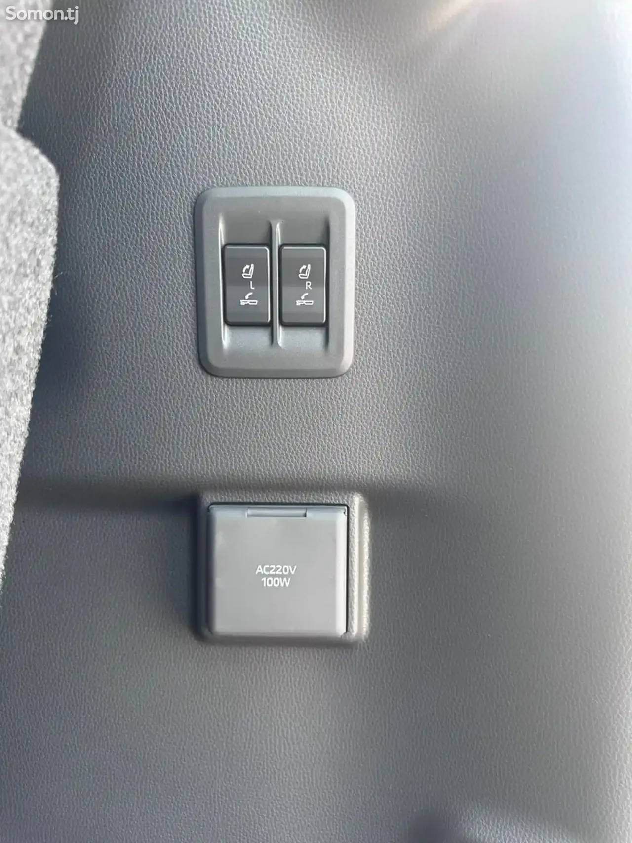Toyota Land Cruiser Prado 2025 · 2.4 AT