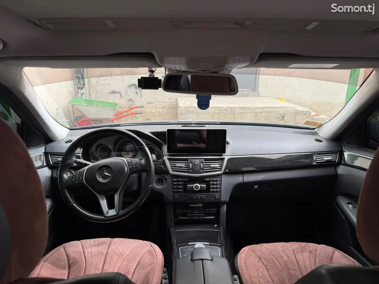 Mercedes-Benz E class 2012 · 3.5 AT