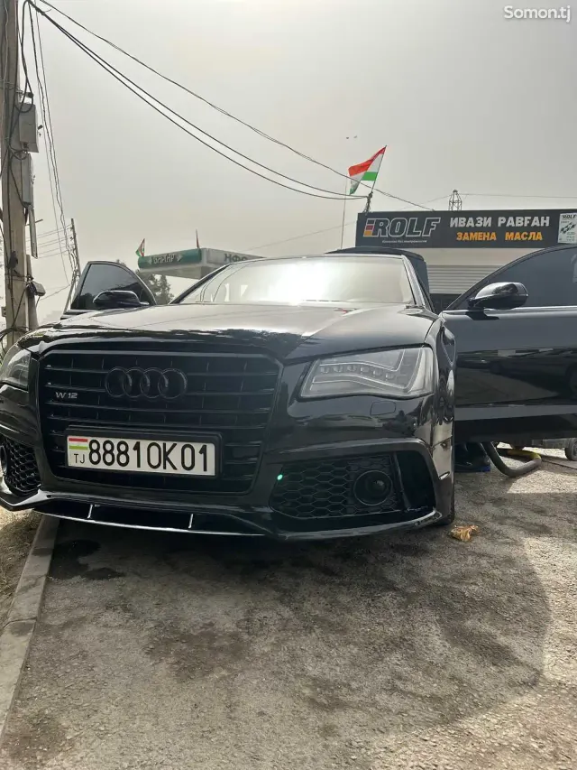 Audi A8 2013 · 3.0 AT