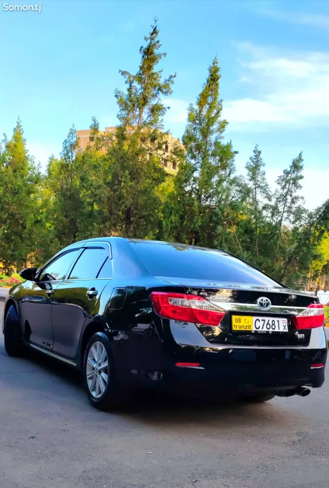 Toyota Camry 2013 · 2.5 AT