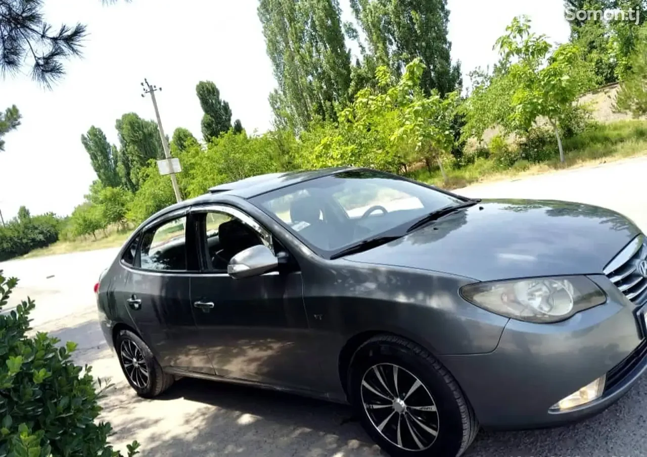 Hyundai Avante 2010 · 1.6 AT