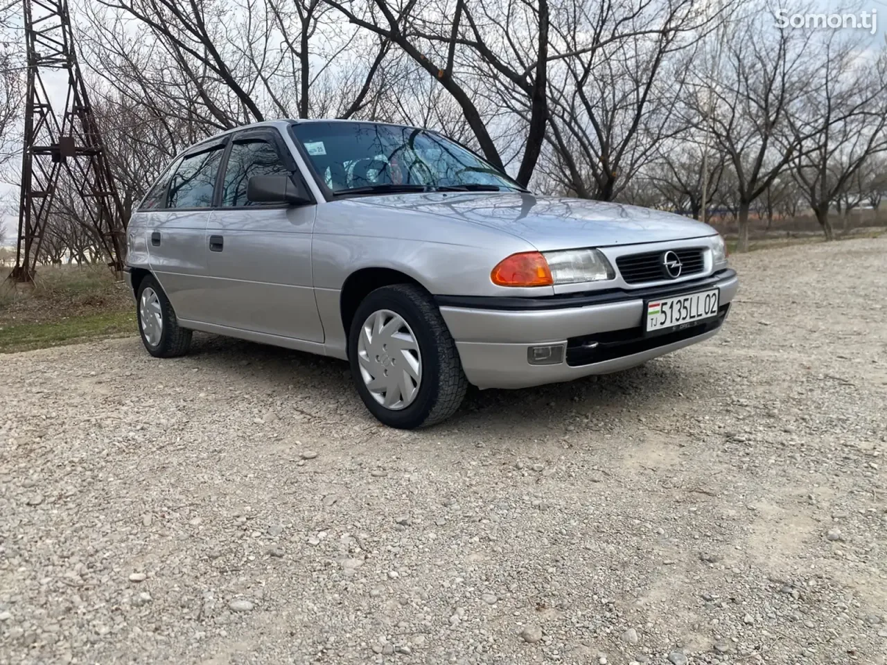 Opel Astra F 1993 · 1.6 MT