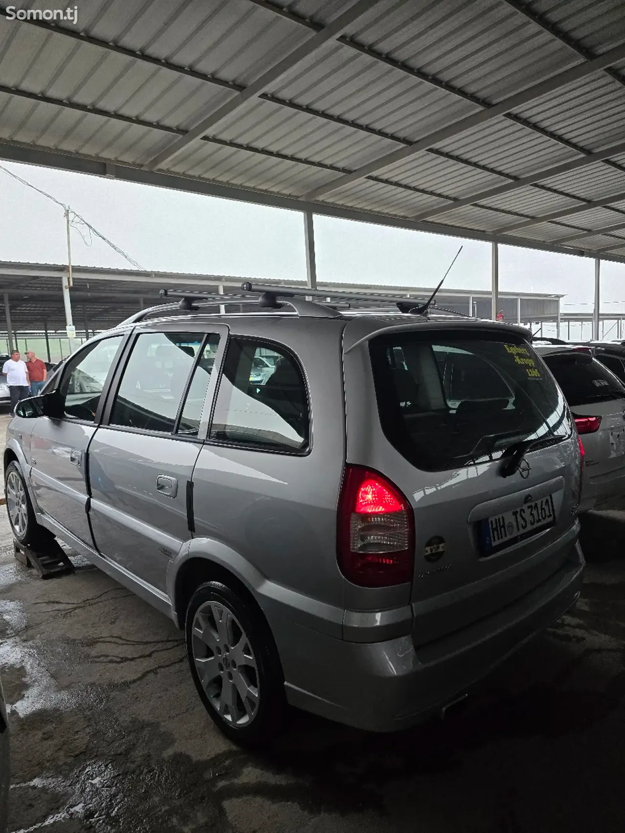 Opel Zafira 2003 · 1.8 MT