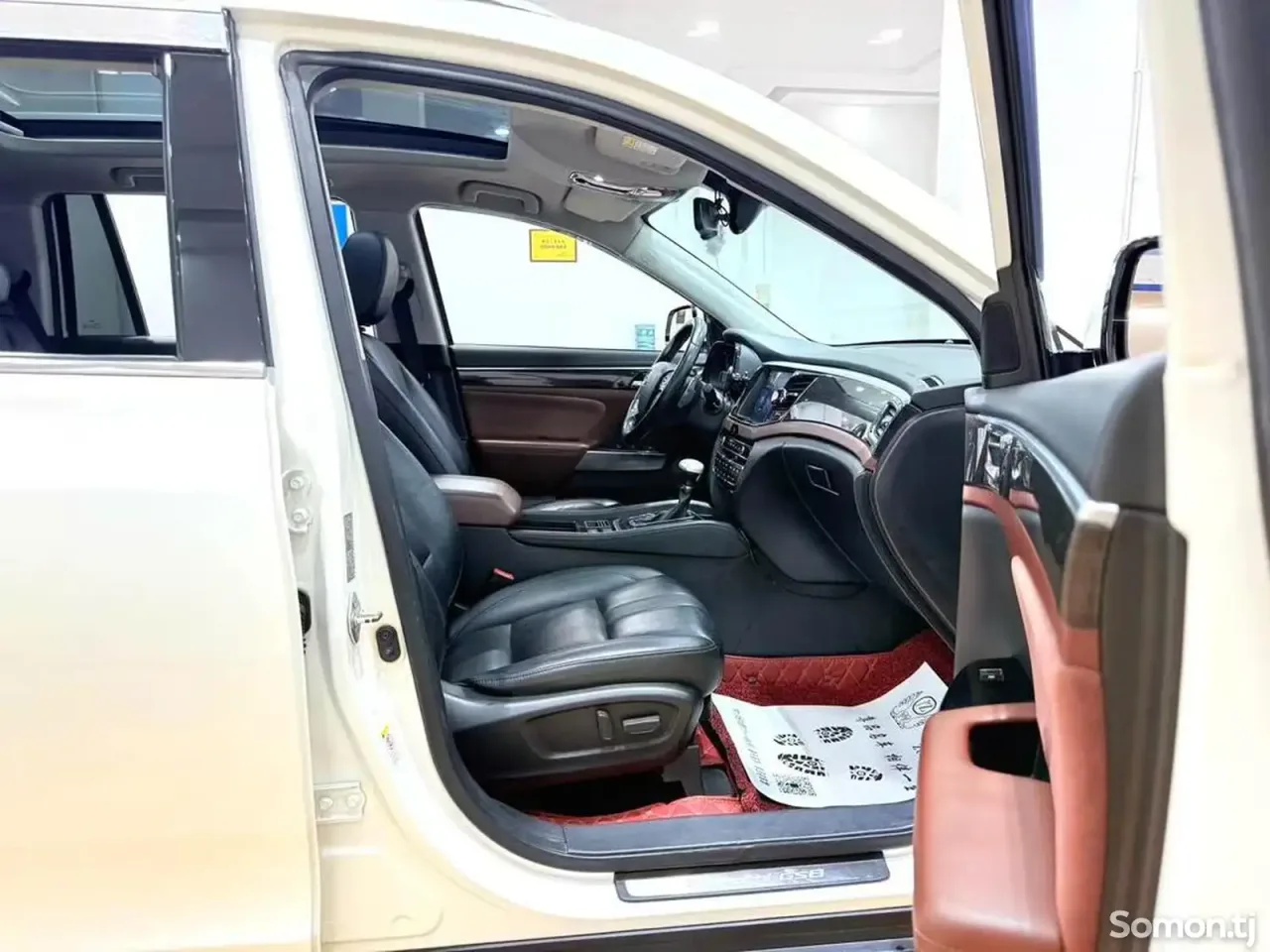 GAC Trumpchi GS8 2017 · 2.0 AT