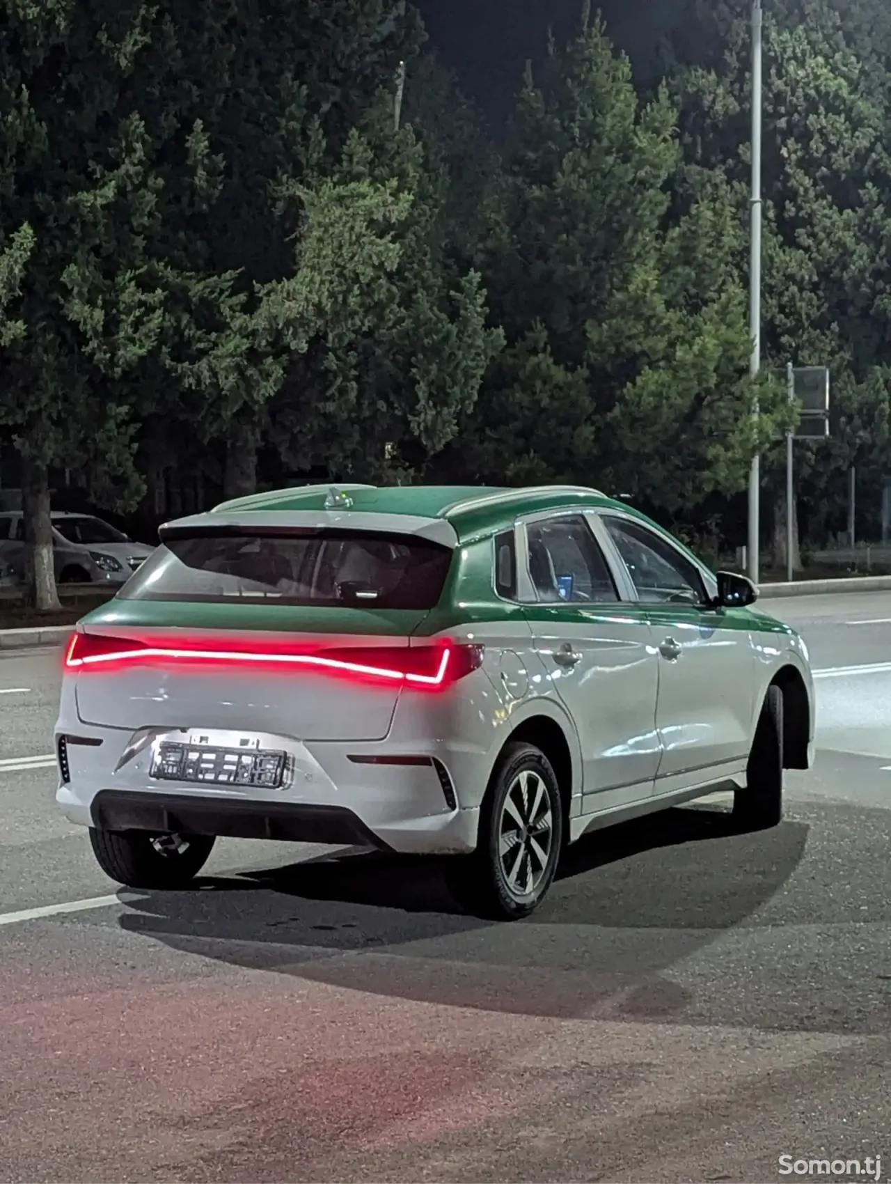 BYD E2 2023 · 2.0 AMT