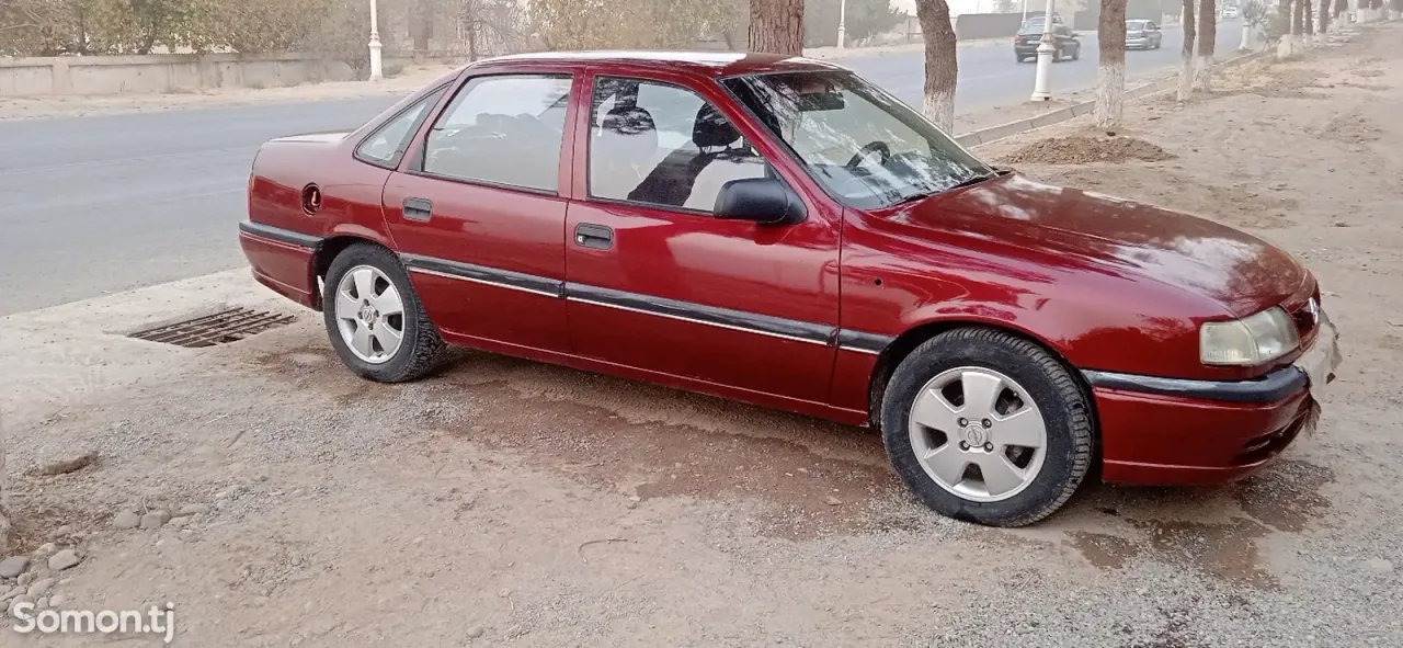 Opel Vectra A 1994 · 1.6 MT