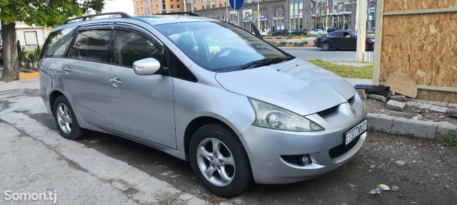 Toyota Ipsum 2003 · 2.4 MT