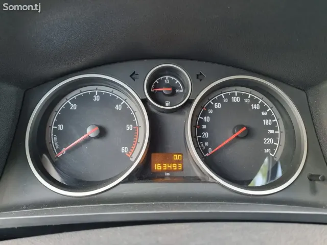 Opel Zafira 2014 · 1.7 MT