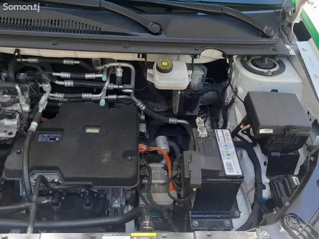 BYD E2 2025 · 5.0 AT