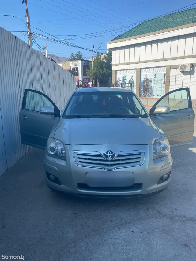 Toyota Avensis 2008 · 2.0 MT