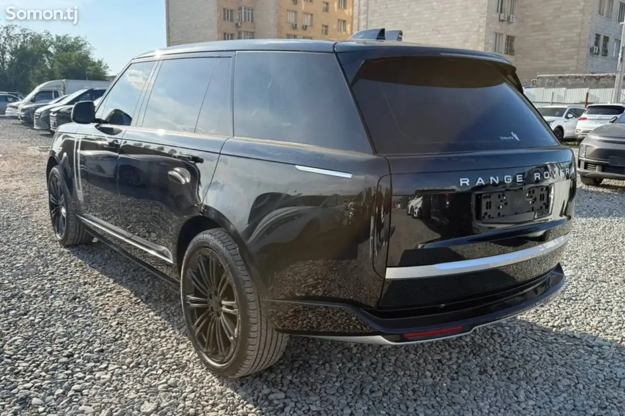 Land Rover Range Rover 2026 · 4.4 AT