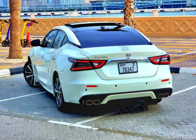 Nissan Maxima 2021 · 3.5 AT