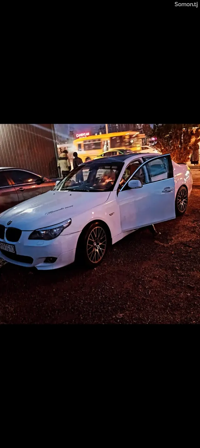 BMW M5 2005 · 2.2 AT