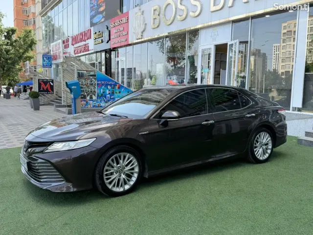 Toyota Camry 2018 · 2.5 AT