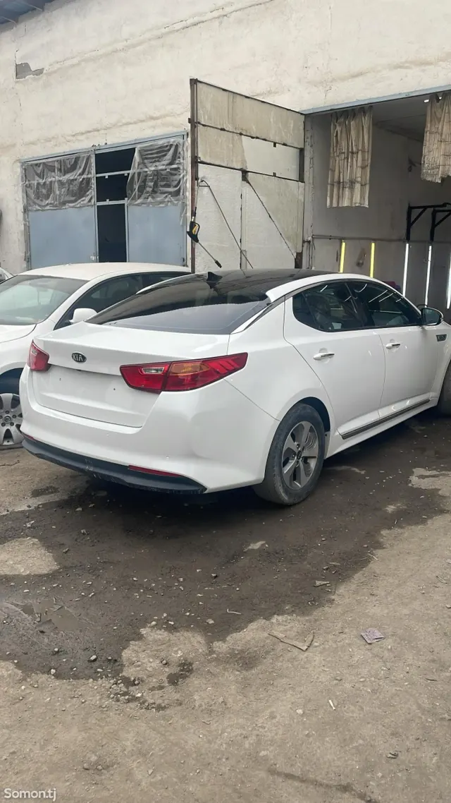 Kia K5 2014 · 2.0 AT