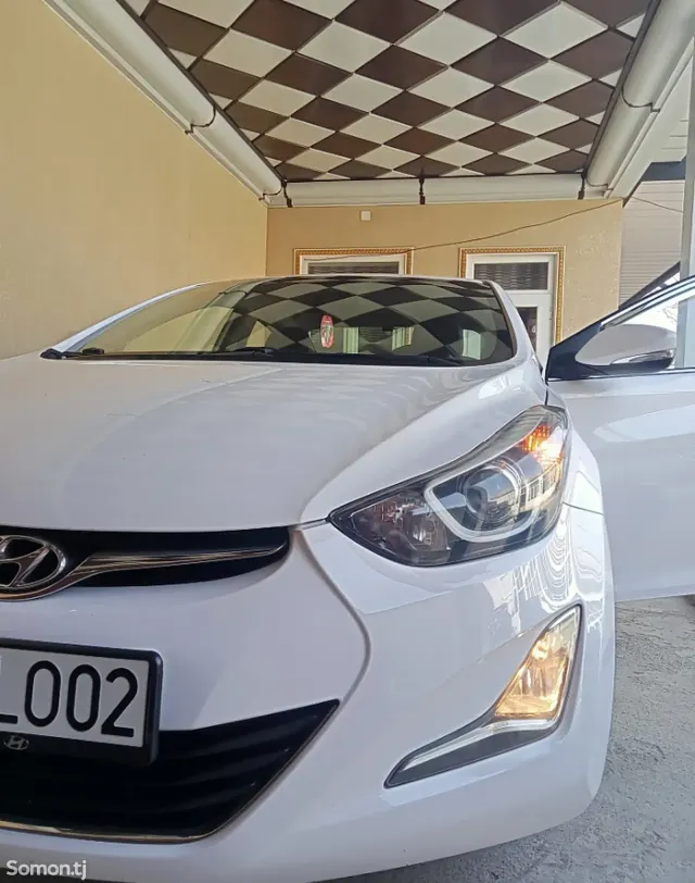 Hyundai Avante 2014 · 1.6 AT