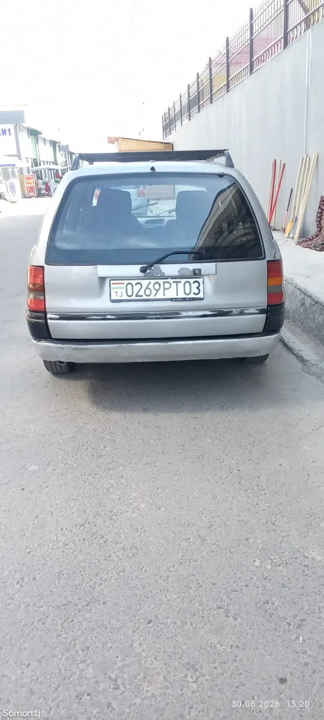 Opel Astra F 1996 · 1.6 MT