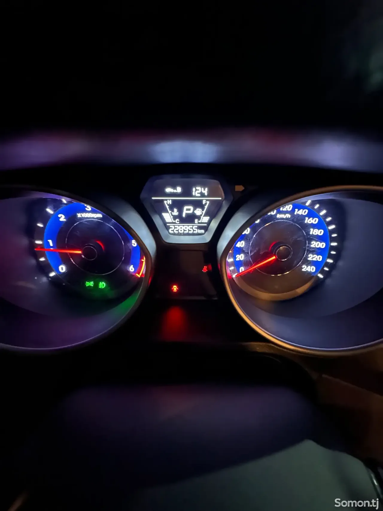 Hyundai Avante 2014 · 1.6 AT