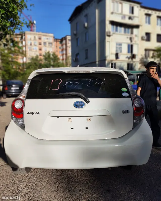 Toyota Aqua 2014 · 1.5 AT