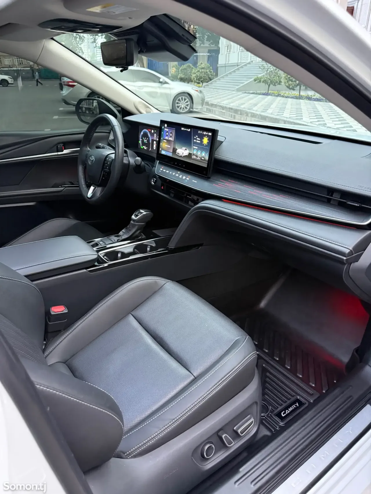 Toyota Camry 2025 · 2.5 AT