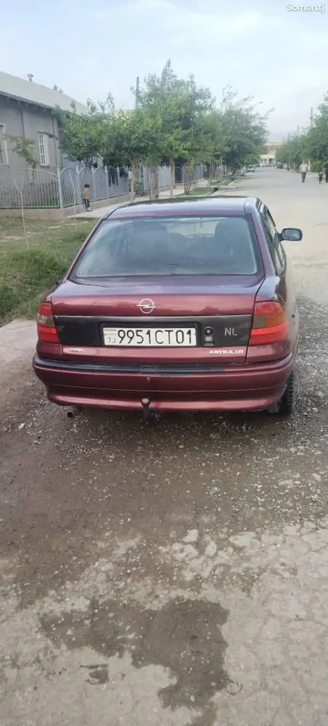 Opel Astra F 1996 · 1.6 MT