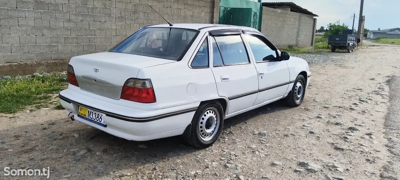 Daewoo Nexia 1995 · 1.6 MT