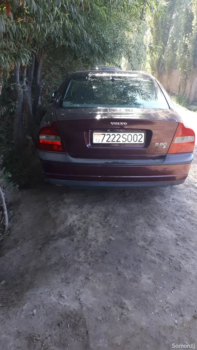 Volvo S80 1999 · 1.8 MT