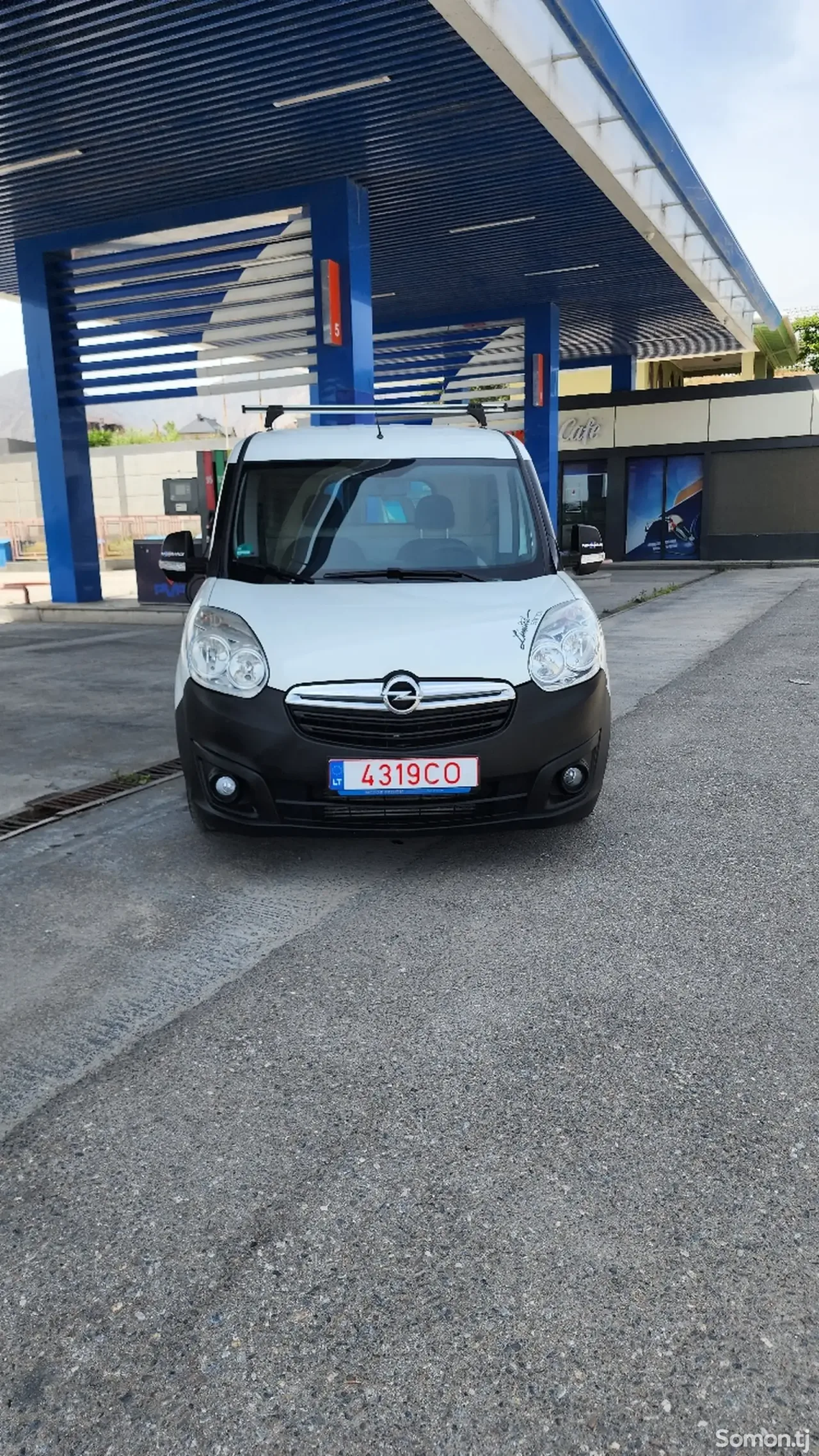Opel Combo 2016 · 1.3 MT