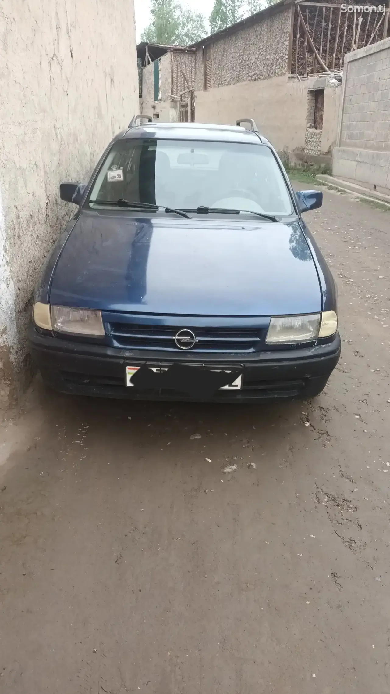 Opel Astra F 1993 · 1.6 MT