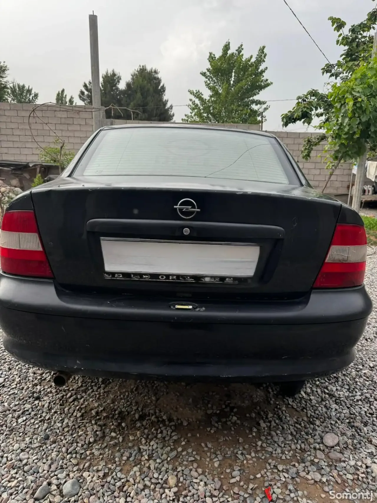 Opel Vectra B 1996 · 0.6 MT
