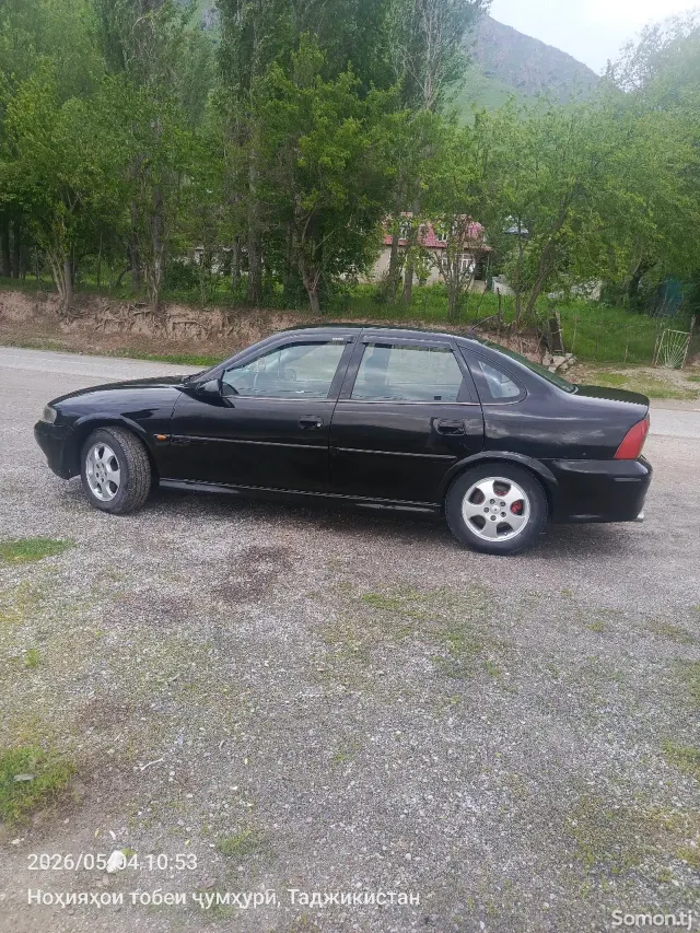 Opel Vectra B 1999 · 1.6 MT