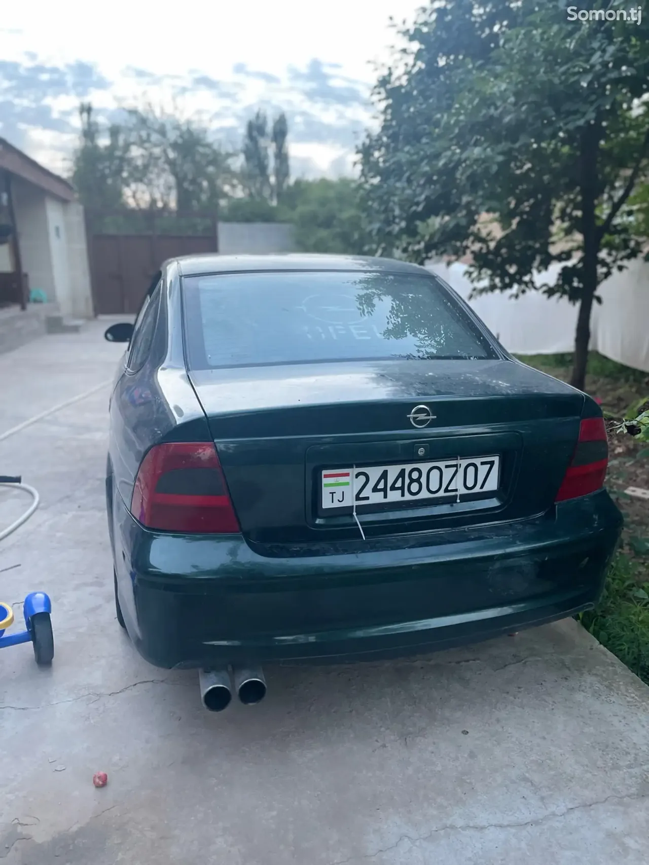 Opel Vectra B 2000 · 1.8 MT