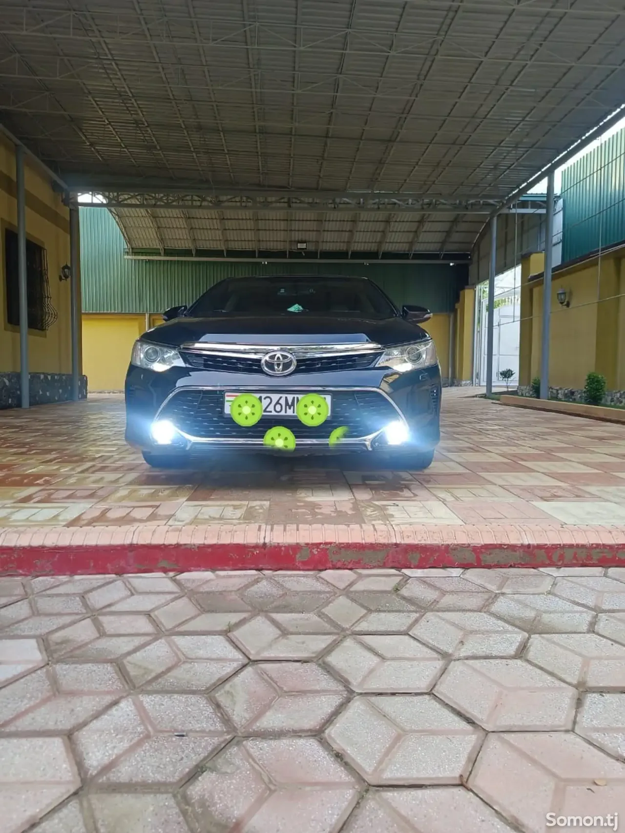 Toyota Camry 2015 · 2.5 AT