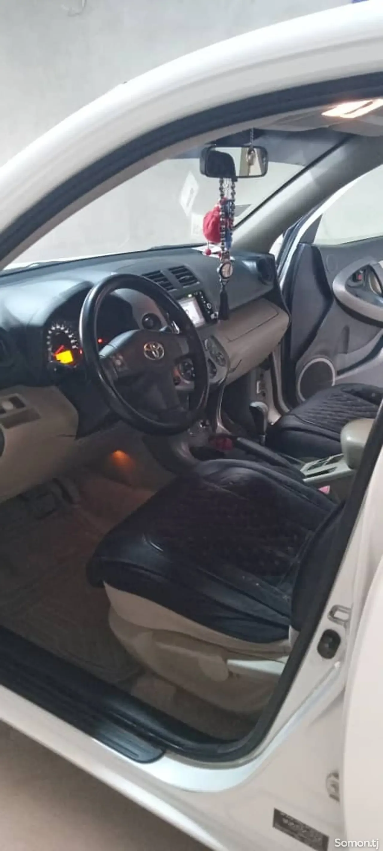 Toyota RAV 4 2011 · 2.5 AT