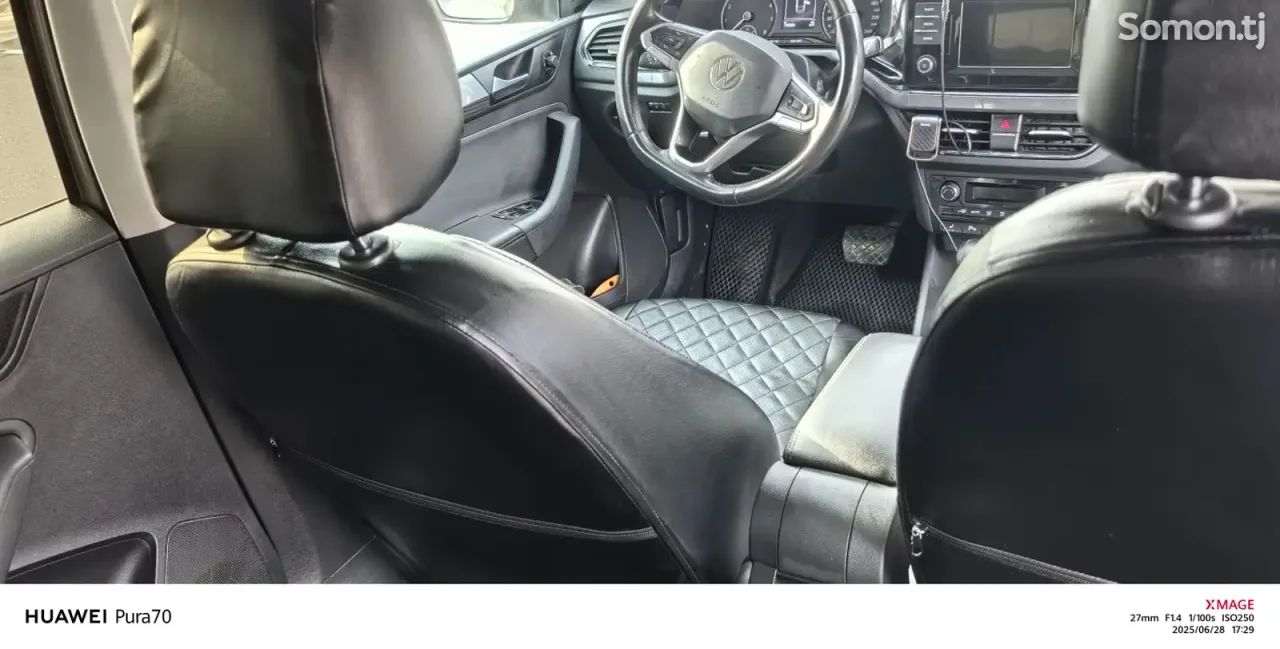Volkswagen Polo 2021 · 1.6 AT