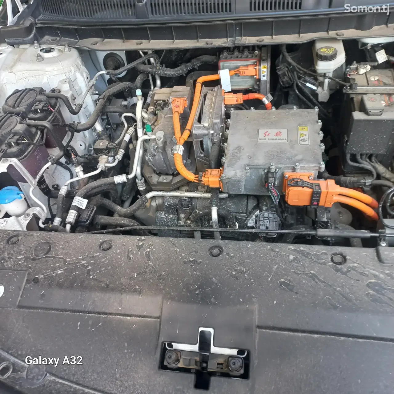 Hongqi E-QM5 2024 · AMT