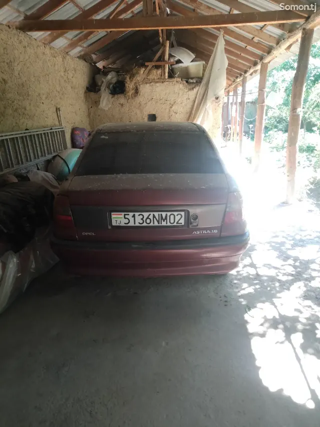 Opel Astra F 1996 · 1.6 MT