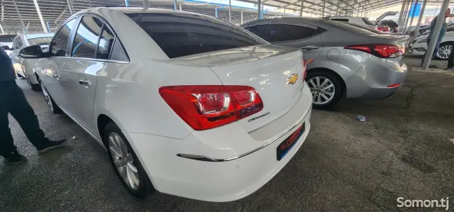 Chevrolet Cruze 2015 · 1.8 AT