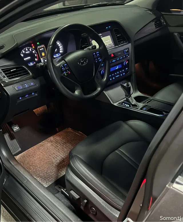 Hyundai Sonata 2014 · 2.0 AT