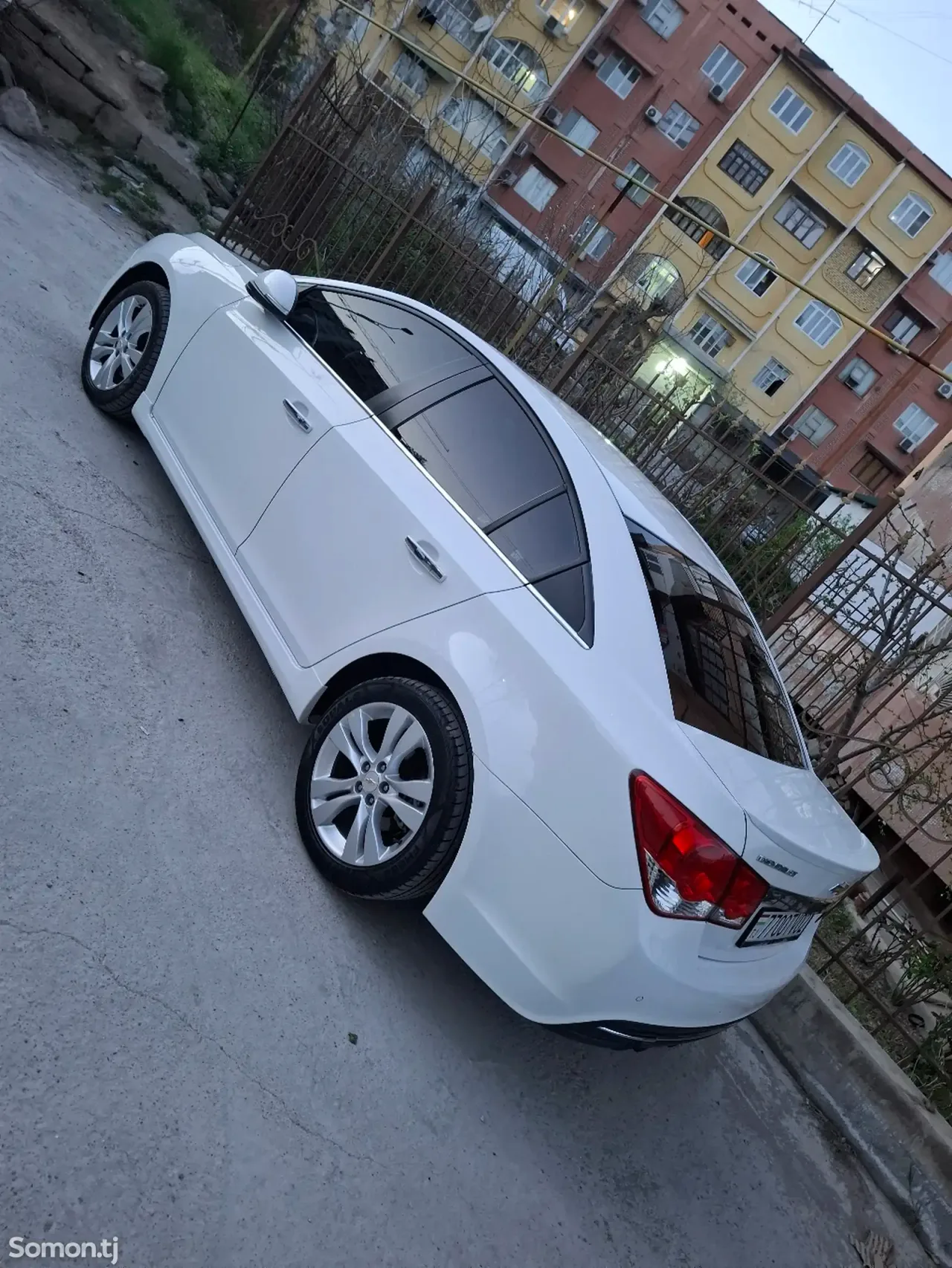 Chevrolet Cruze 2013 · 1.8 AT