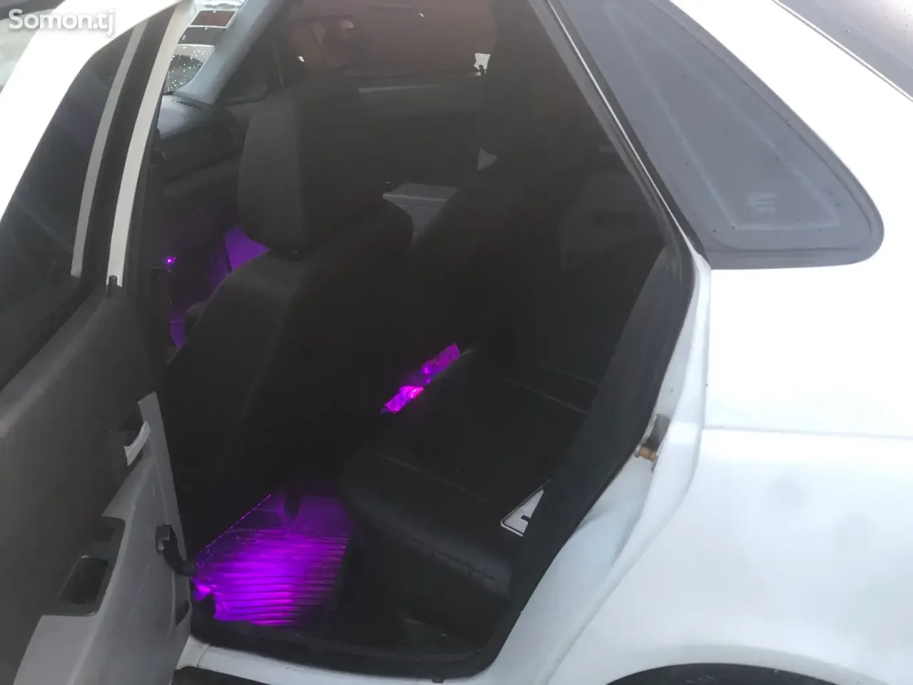 Lada (ВАЗ) Priora 2012 · 1.6 MT