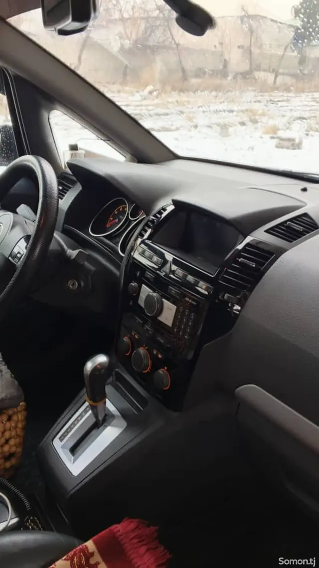 Opel Zafira 2008 · 2.2 AT