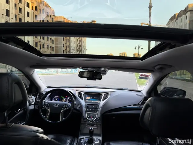 Hyundai Grandeur 2014 · 2.4 AT