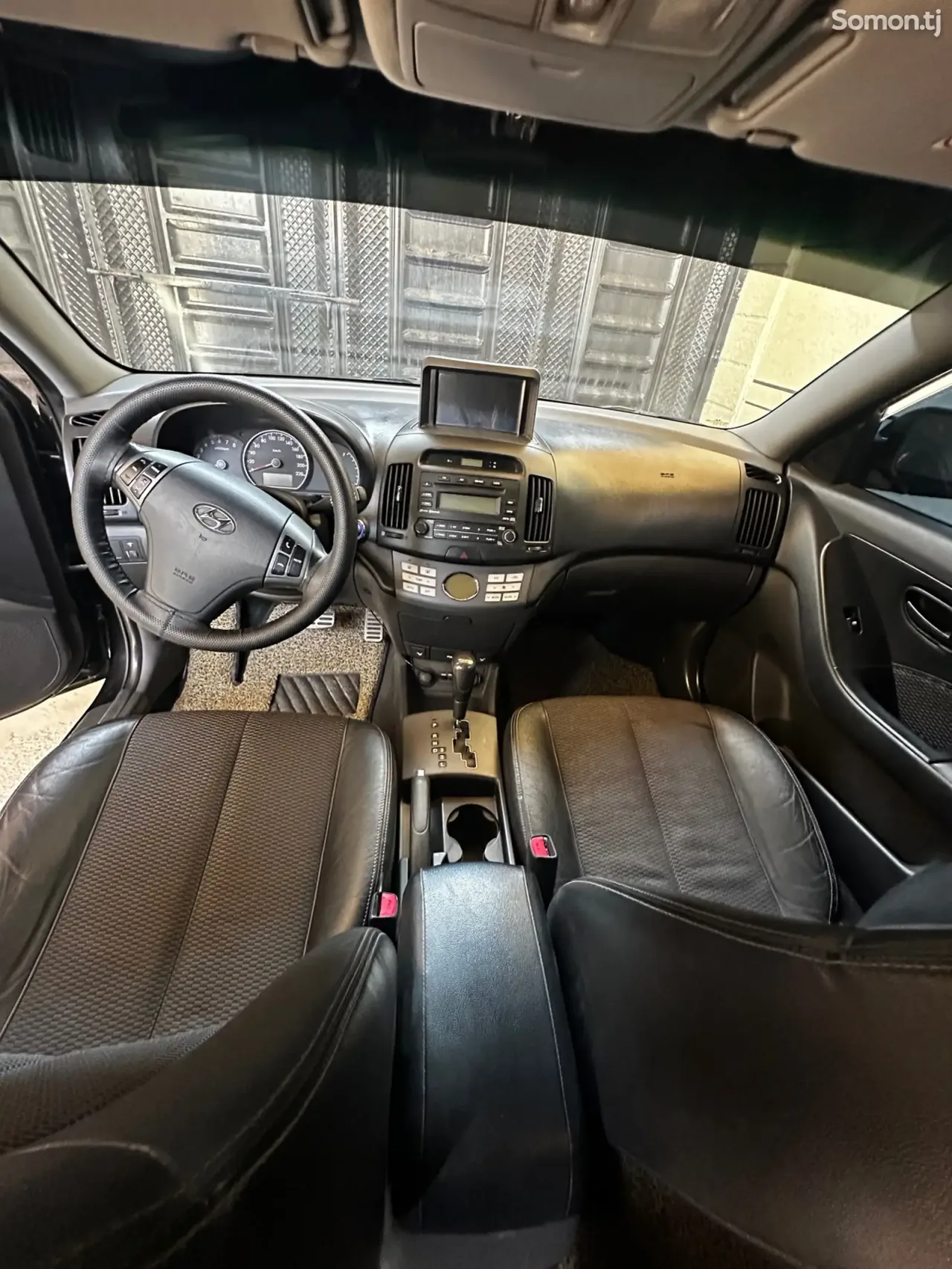 Hyundai Avante 2009 · 1.6 AT